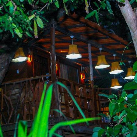 Experience The Comforts Of An Amazing Treehouse Sigiriya Luaran gambar